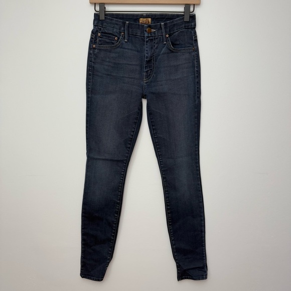 MOTHER Women's High Waisted Looker Denim‎ Jeans in Gift Wrapped Size 25 - Picture 1 of 8